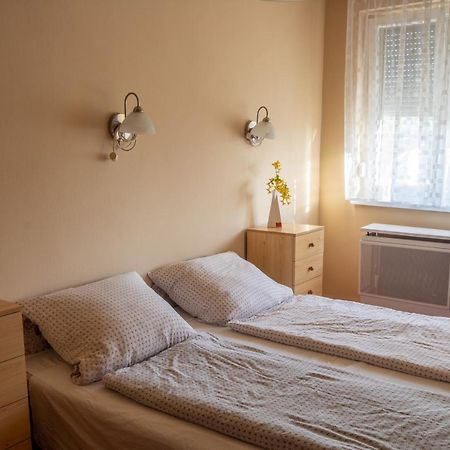 Pávai Apartman Hajdúszoboszló Exterior foto